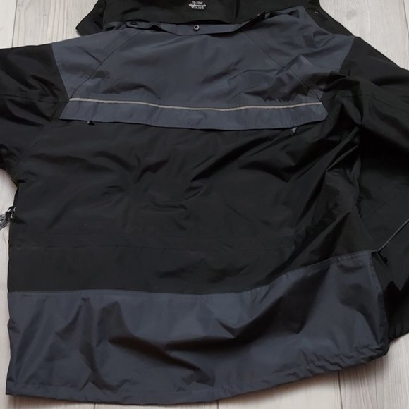 Viking Rain Coat – Great Deal! For top-notch weather protection in temperatures - Picture 4 of 4